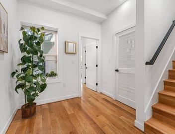 District Gojo A - Modern 3BR Loft with Rooftop 3