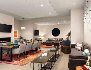 Near Pearl Street | Pool. Spa + On-Site Dining 2