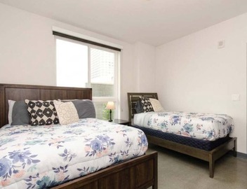 DTLA Bliss/2Bed Apt w Balcony & Rooftop pool/deck 4