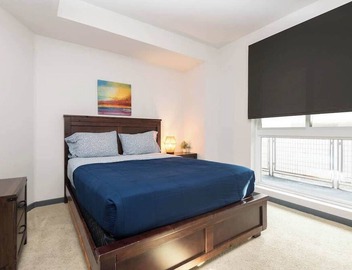 Modern 3BR City Escape | Balcony & Rooftop Pool 2