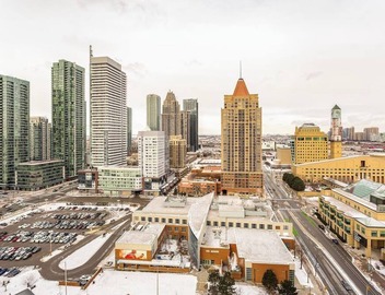 Luxurious 2BR/2BATH Condo- Steps from Square One 4