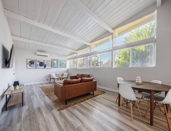 Spacious 2-Bedroom Apt in Beverly Hills Residential Area 3
