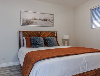 Spacious 2-Bedroom Apt in Beverly Hills Residential Area 5