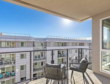 Amethyst Sky Loft - Elevated Two-Story Waterfront 2