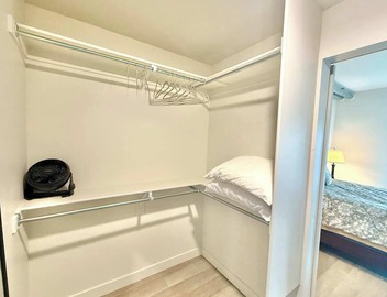 Ultra-Luxury Condo in the Middle of Downtown 3