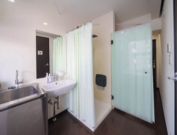 6 min to Roppongi St! Spacious 5BR apt, 12 beds,140㎡,sleeps up to 12 guests. 3