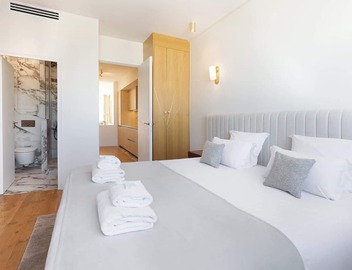 A Luxurious 3BR/3BA with A/C in Opéra-Bourse 3