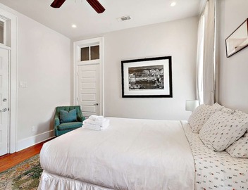 Stylish Freret Street Loft w/Balcony & Parking! 3