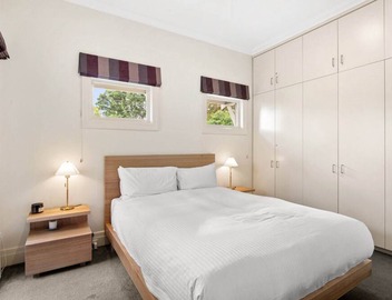 Wellness Escape: 1-Bed Home + Studio & Sauna 3