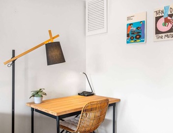 Family Friendly 3-Bed with Courtyard & Parking 5