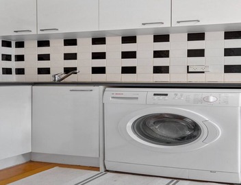 Comfy One-Bedroom Unit Between City and Airport 2