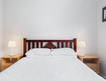 Comfy One-Bedroom Unit Between City and Airport 4