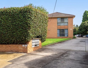 Comfy One-Bedroom Unit Between City and Airport 4