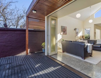 Gorgeous 2-Bed Victorian Home in Artsy 4