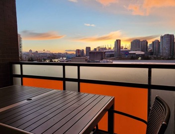 Landmark View | Sun Terrace | Parking | Soundbar | Near BC Place & Amtrak 4