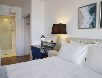 Landmark View | Sun Terrace | Parking | Soundbar | Near BC Place & Amtrak 3