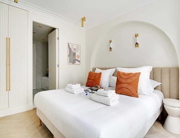 Modern Apartement Center of Paris Montmartre 3