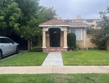 Cozy 1-bedroom studio in charming Los Angeles with AC 5