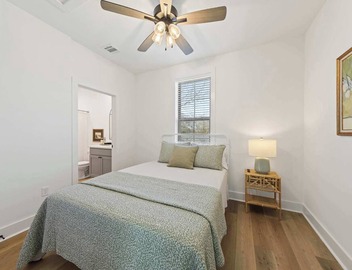 New Modern Home- River Ranch - King Bed 4