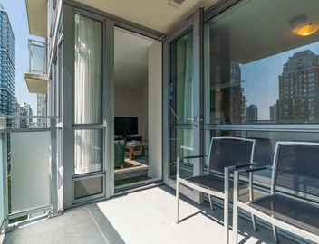Modern Studio Suite in Yaletown w/Access to Pool 3