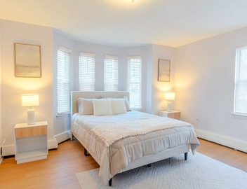 Prime 2BR Near Tufts & Downtown Boston 2