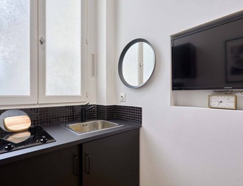 Modern Studio-Faubourg Saint-Honore 5