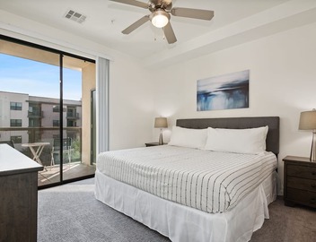 Pure Suites 2 Bed Downtown Phoenix Pool Gym 2