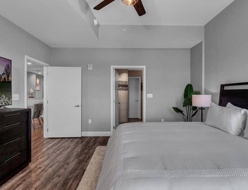 Luxurious Penthouse with 2/2 and large patio 3