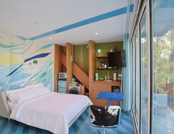Architect's Guest Studio in Hollywood Hills 2