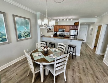 Newly Renovated Beach Front Condo with BEACH CHAIR SERVICE, High Speed Wifi 4