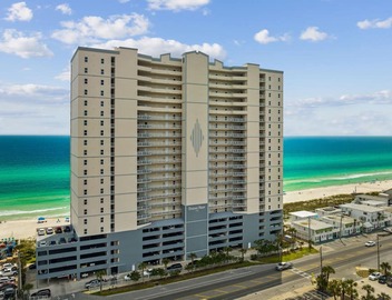 Newly Renovated Beach Front Condo with BEACH CHAIR SERVICE, High Speed Wifi 2