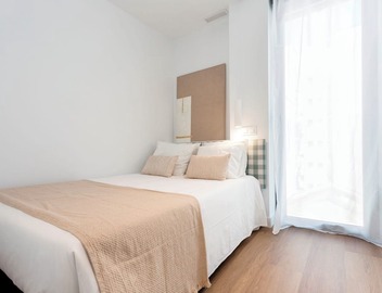 Bright 2BD penthouse with private terrace in Madrid. Zabaleta VI 4