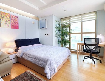 SUPER 1 Bedroom Corner Condo! Best deal in Gangnam with a "Premier Host"! 5