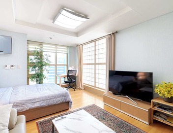 SUPER 1 Bedroom Corner Condo! Best deal in Gangnam with a "Premier Host"! 2
