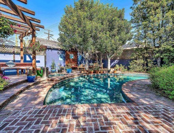 Private Pool + Hot Tub, Gated Guesthouse, Mid-City LA Near LAX 2