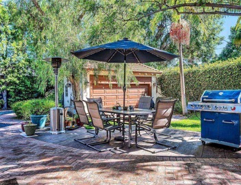Private Pool + Hot Tub, Gated Guesthouse, Mid-City LA Near LAX 4