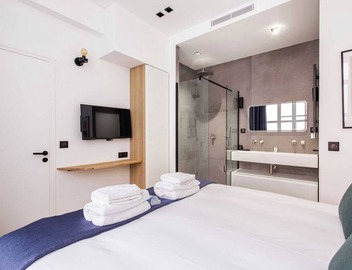Enchanting 2-bedroom apartment with AC in Paris 4