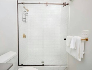 Walk to Bourbon St, Riverfront Park, French Qtr | Canal St Stay | The Harlequin 5