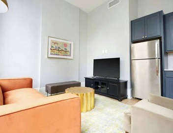 Walk to Bourbon St, Riverfront Park, French Qtr | Canal St Stay | The Harlequin 2