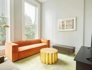 Walk to Bourbon St, Riverfront Park, French Qtr | Canal St Stay | The Harlequin 2