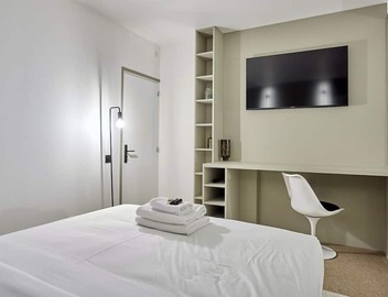 Modern Parisian apartment Center of Paris 4