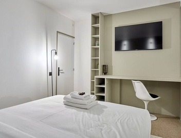 Modern Parisian apartment Center of Paris 3