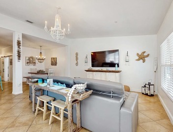 Steps to Gulf Beach | Family-Friendly Condo w/Water Views & Pool 5