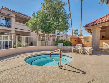 STUNNING Views, SUBERB Location.NEW NEW NEW to The Racquet Club in Scottsdale! 4