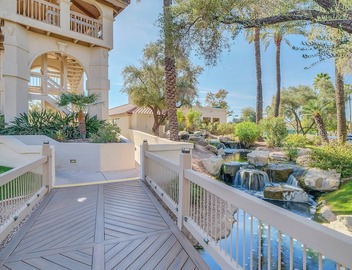 STUNNING Views, SUBERB Location.NEW NEW NEW to The Racquet Club in Scottsdale! 5