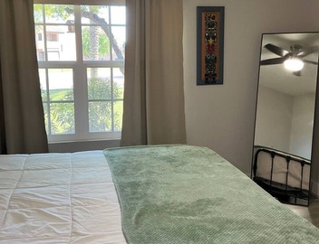 Be cool @ the pool! Quiet & private but near local attractions and conveniences! 2