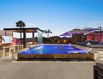 Luxury Poolside Estate Outdoor Living Views 5 Minutes to Beach 4