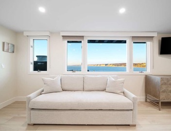 New - Modern Studio - Stunning Ocean View 3