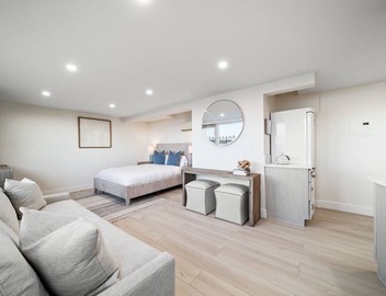 New - Modern Studio - Stunning Ocean View 5