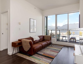 Stylish 2BR with Panoramic City & Mountain Views! 2
